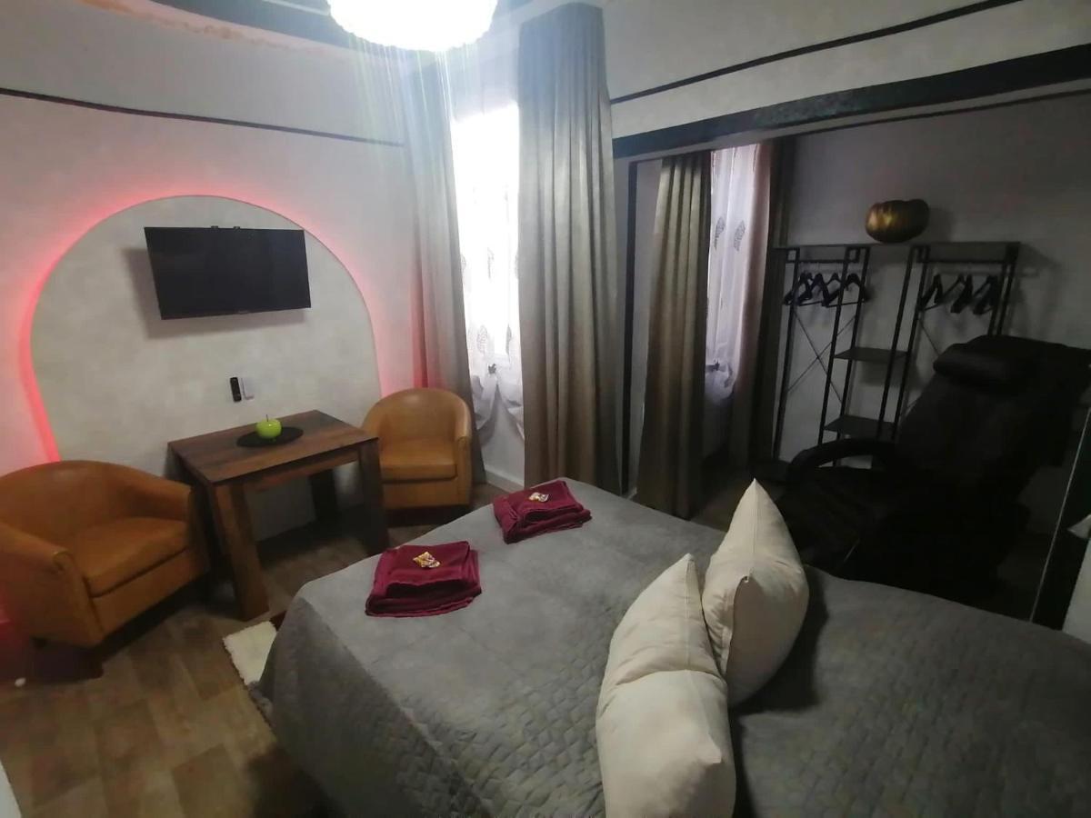 Best-Preis -Gold Suite- Mit Netflix, Self-Check-In, Ebike Ladestation, Fahrradraum, Wlan, Netflix Und Massagesessel - Direkt Am Elberadweg Im Herzen Von Витенберге Екстериор снимка