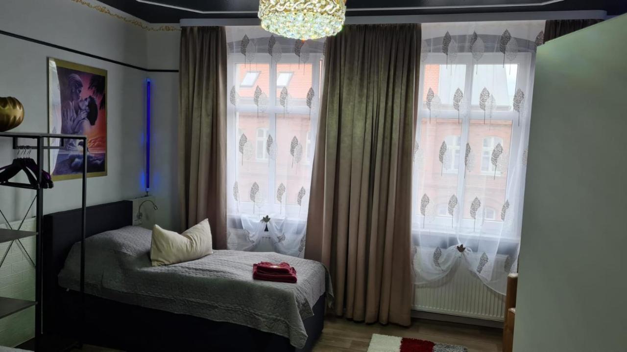 Best-Preis -Gold Suite- Mit Netflix, Self-Check-In, Ebike Ladestation, Fahrradraum, Wlan, Netflix Und Massagesessel - Direkt Am Elberadweg Im Herzen Von Витенберге Екстериор снимка