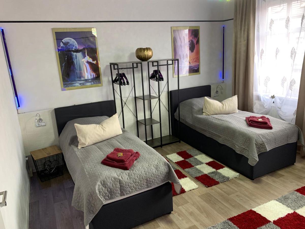 Best-Preis -Gold Suite- Mit Netflix, Self-Check-In, Ebike Ladestation, Fahrradraum, Wlan, Netflix Und Massagesessel - Direkt Am Elberadweg Im Herzen Von Витенберге Екстериор снимка